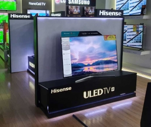 présentoir-de-TV-cosmos-magasin-stand-de-présentation-de-produit-TV-maroc-Hisense--stand-de-présentation-